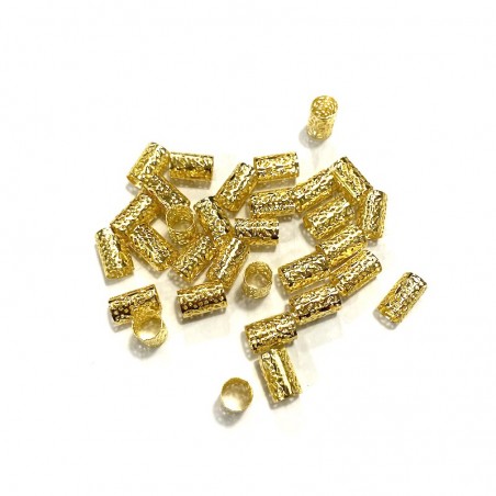 Anelli metallici per schiacciare l'oro