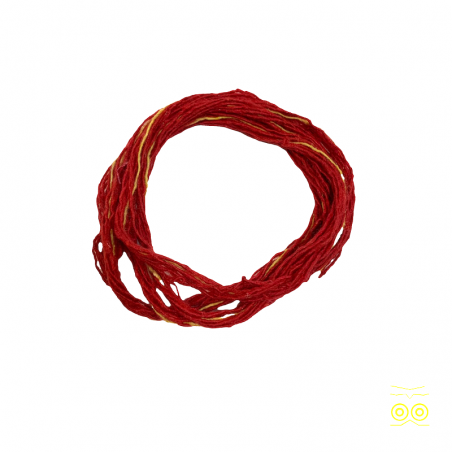 Braccialetto sacro del filo rosso di Kalawa del tempio indiano.