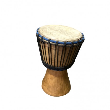 Djembe africano in legno e pelle di capra.
