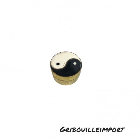 Scatola di metallo dorato Yin Yang.
